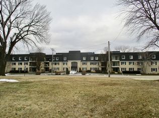 5548 Spring Brook Rd APT 102, Rockford, IL 61114