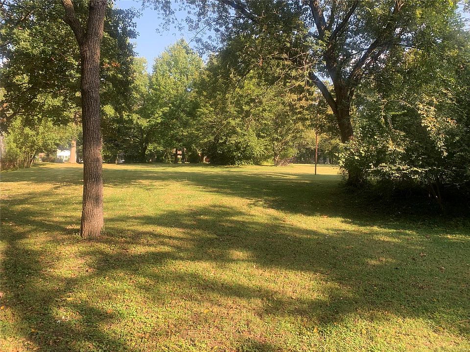 1st image of 1243 Oakshire Ln