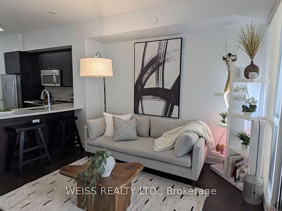 2nd image of 30 Roehampton Ave #609
