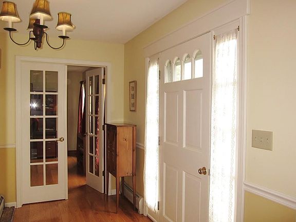 5th image of 54 Howard Hepburn Dr