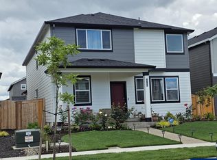 2788 Chickadee Ln, Woodburn, OR 97071
