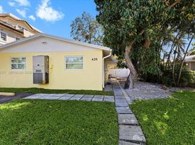 620 SW 10th St, Fort Lauderdale, FL