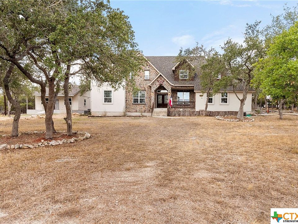1st image of 137 Pin Oak Trl