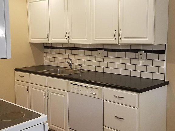 2nd image of 92A Edinburgh Ln #1001