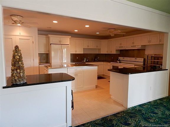 5th image of 1800 SE Saint Lucie Blvd APT 1-107