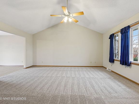 2nd image of 589 Dove Ln