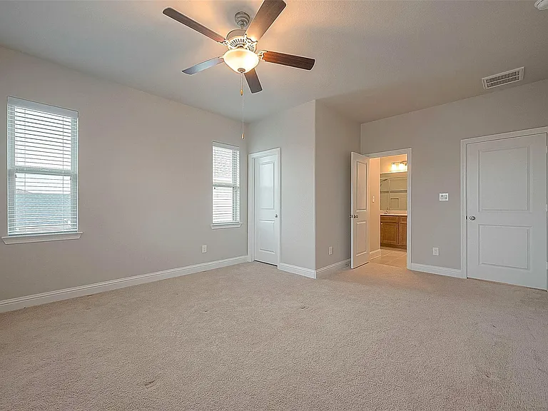 58 Canopy Green Dr — Photo 32