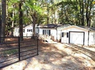 576 Nichols Rd, Pendergrass, GA 30567