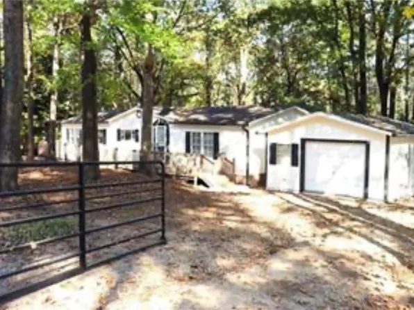 576 Nichols Rd, Pendergrass, GA 30567