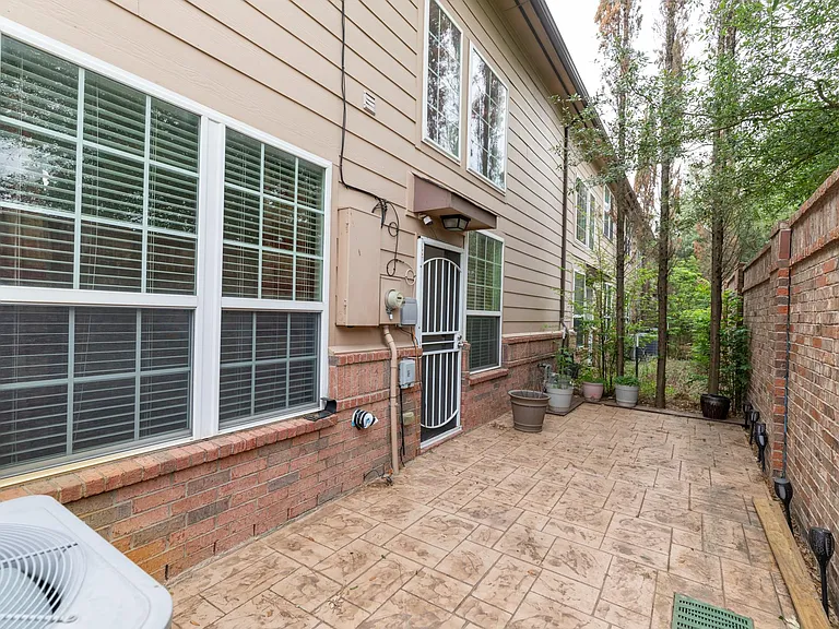 1146 Glenwood Canyon Ln — Photo 23