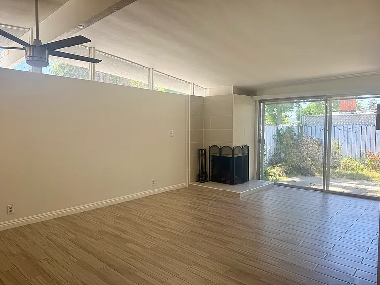 1123 Gravelia St — Photo 7