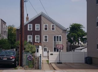 652R E 2nd St #R, South Boston, MA 02127