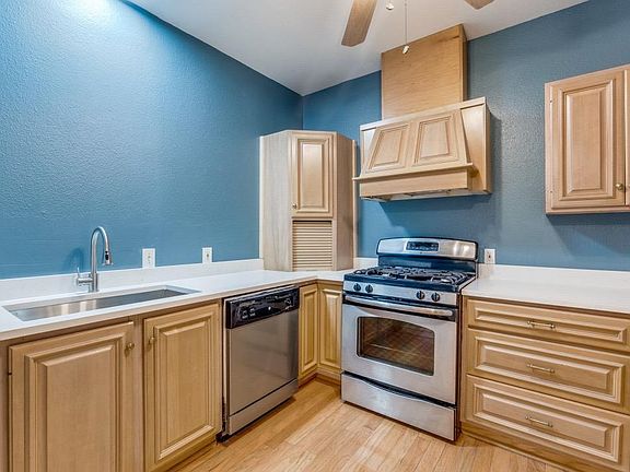 4th image of 1112 Kings Hwy #1