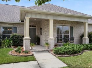 2720 Acadiana Trce, Marrero, LA 70072