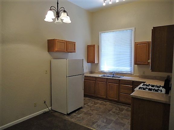 4th image of 1134 Magnolia Ave APT A