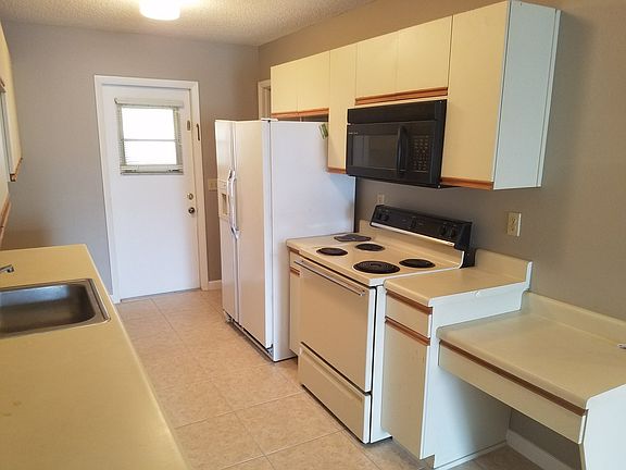 4th image of 242 Winter Ridge Blvd