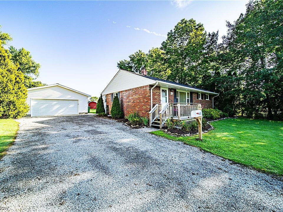 307 Hilltop Dr, Chardon, OH 44024 Zillow