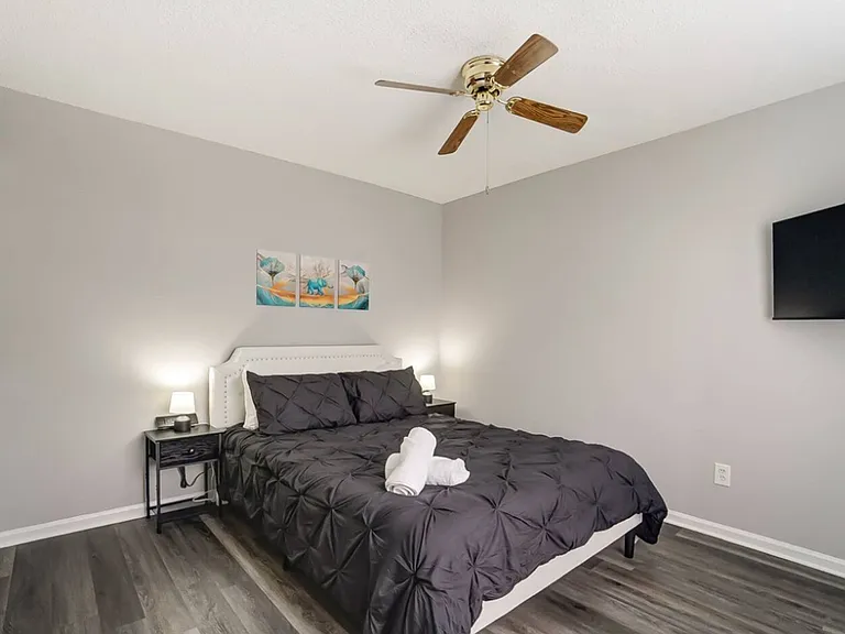 9501 Pondside Ln — Photo 26
