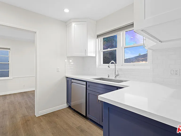 345 N Sycamore Ave #349 — Photo 9