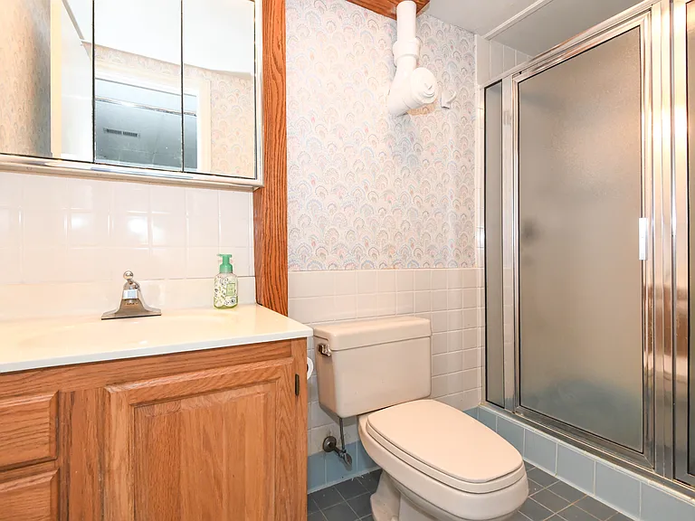 1804 Strathmore Dr — Photo 30