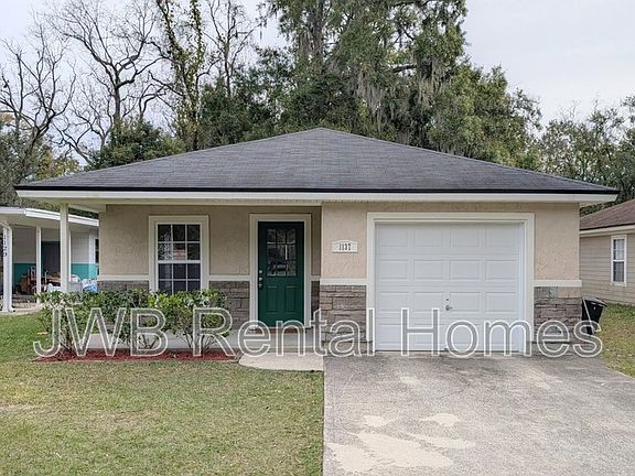 2nd image of 1137 Alta Vista St