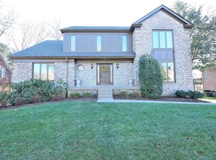 713 Lake Forest Pkwy, Louisville, KY 40245