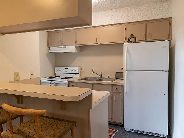 5516 Roosevelt Ave #201 — Photo 8