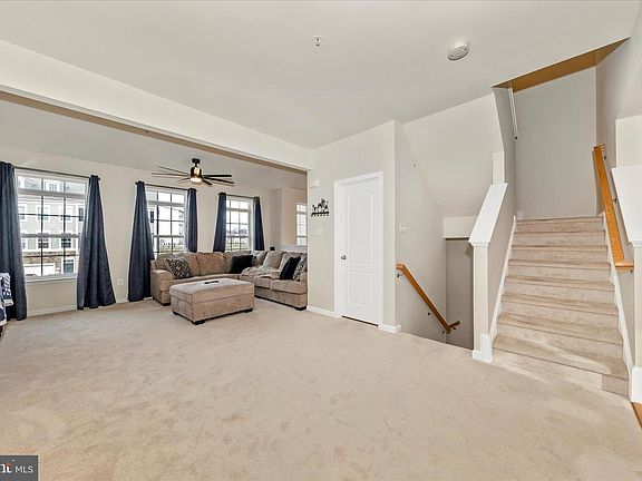 4th image of 20213 Capital Ln