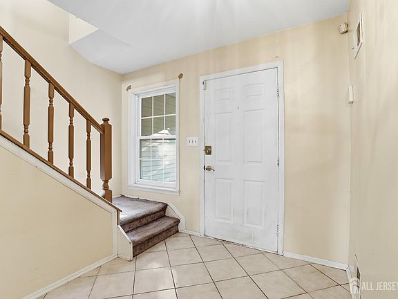 5th image of 6 Killington Ct