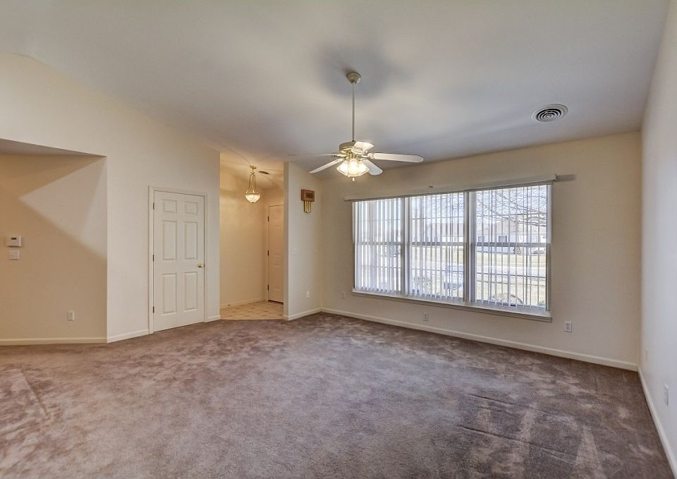 1071 Arbor Trl, Decatur, IL 62526 Zillow