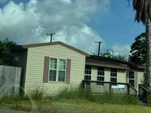 1337 Cambridge Dr, Corpus Christi, TX 78415
