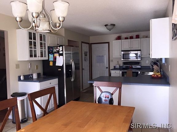 2nd image of 79 Englewood Dr