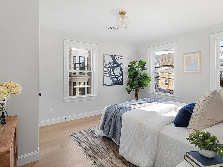 19 George St #2 — Photo 9