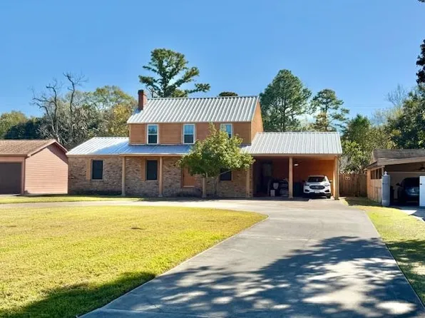 4240 Sunken Ct, Port Arthur, TX 77642