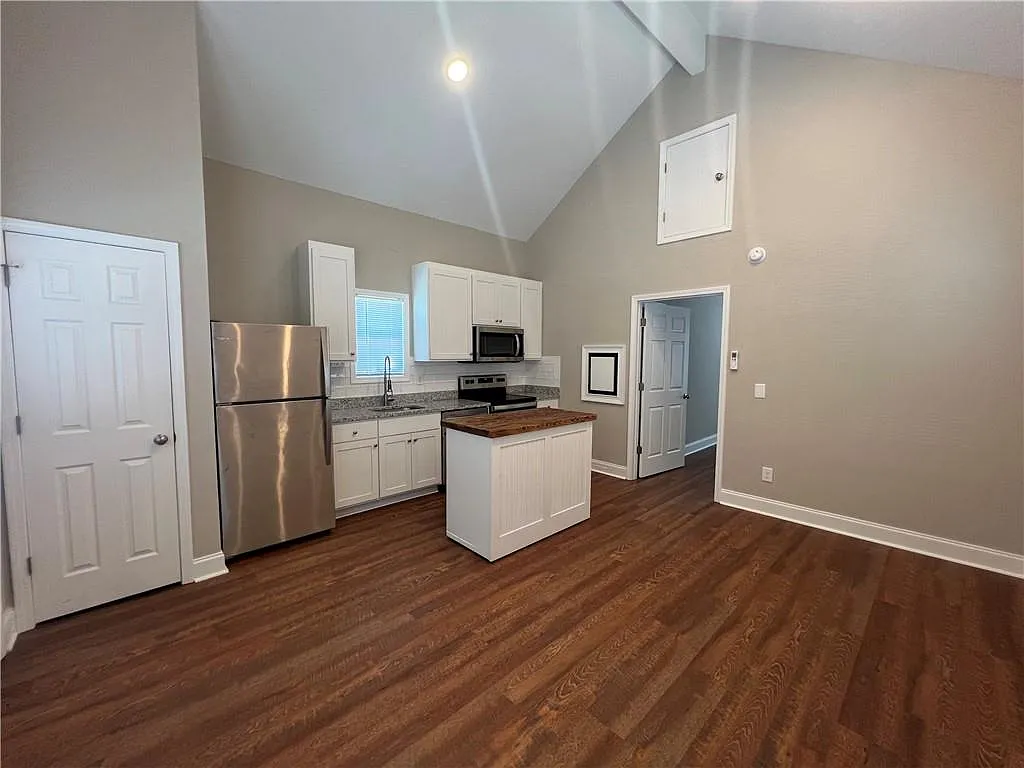 1 bed, 1.0 bath, $1,425 — Photo 4