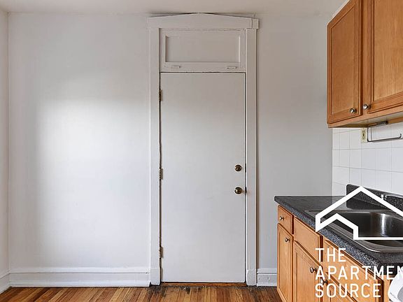 2nd image of 2649.5 N Spaulding Ave Unit 3S