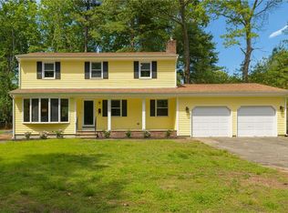 5 Knapton St, Barrington, RI 02806