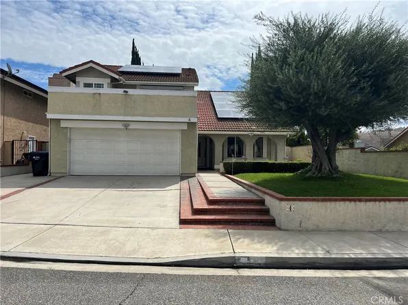 4 Turn Post Ln, Pomona, CA 91766