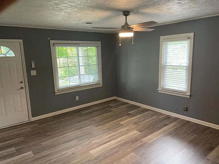 525 Meadow Brook Ave — Photo 16