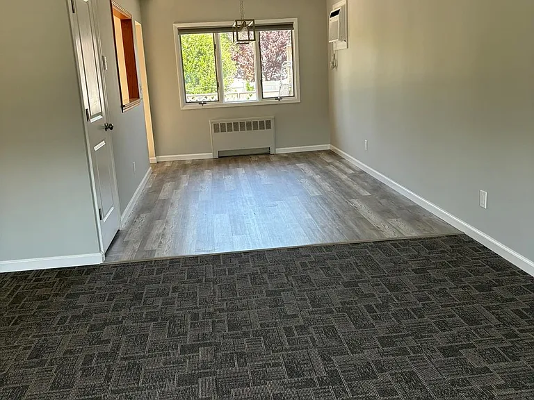 393 N Virginia Ave — Photo 3
