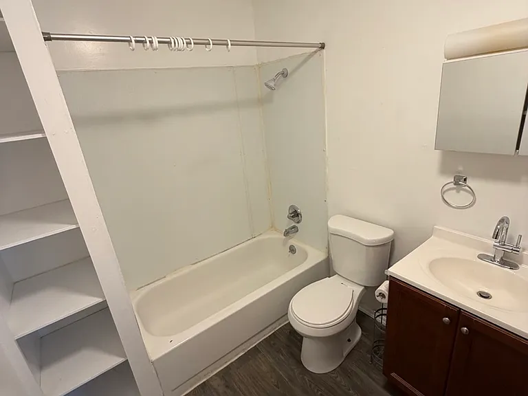115 N Main Ave #6 — Photo 5