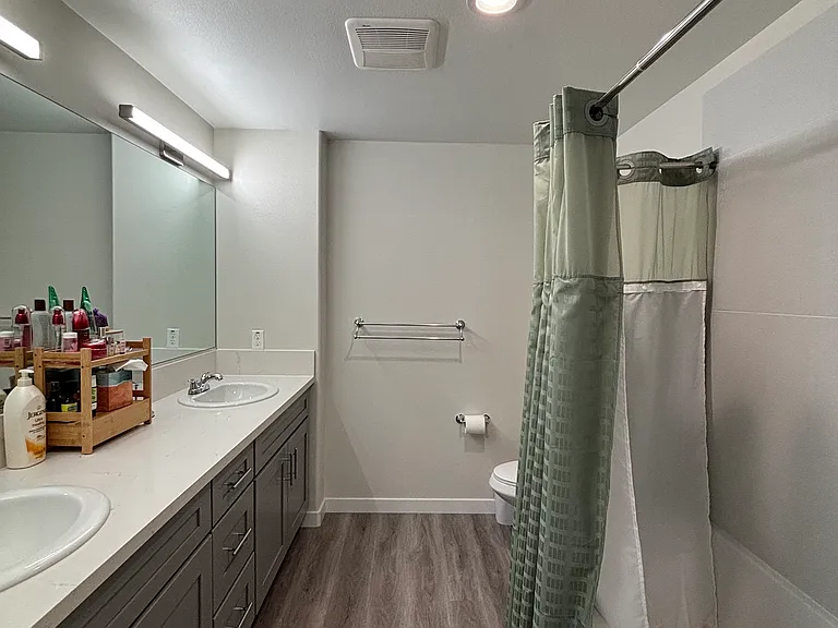 Private Master Ensuite Bathroom