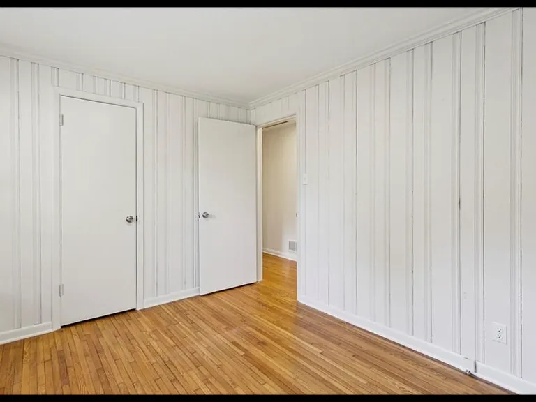 2474 Warwick Cir NE — Photo 12
