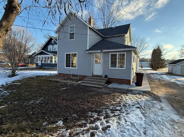 582 Gravel Rd, Montevideo, MN 56265