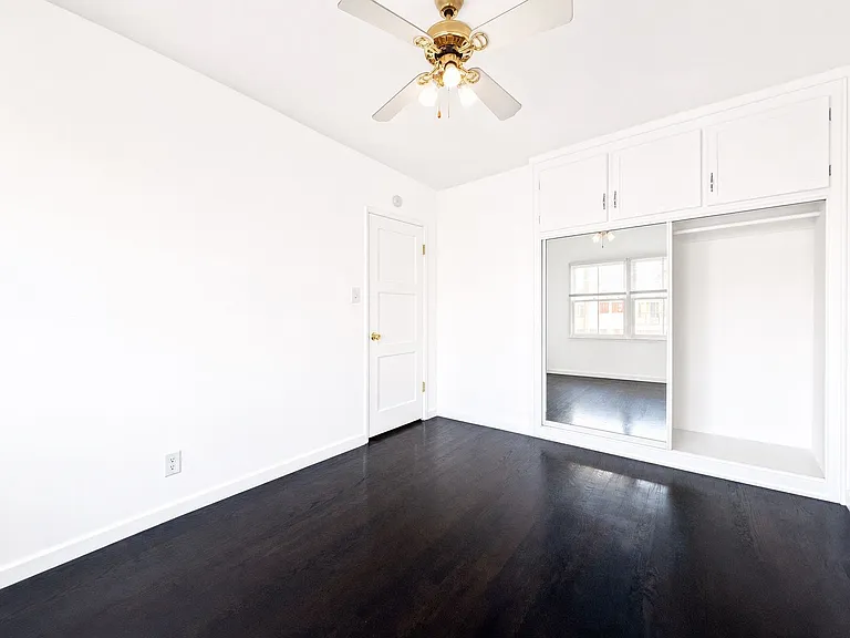2106C Delaware Ave — Photo 11