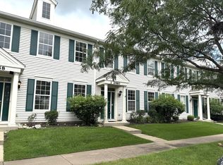 2460 Georgetown Cir, Aurora, IL 60503