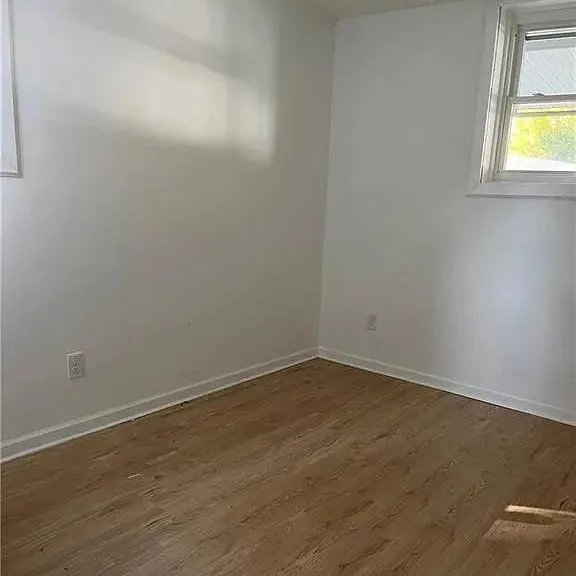 108 E Old Post Rd — Photo 3