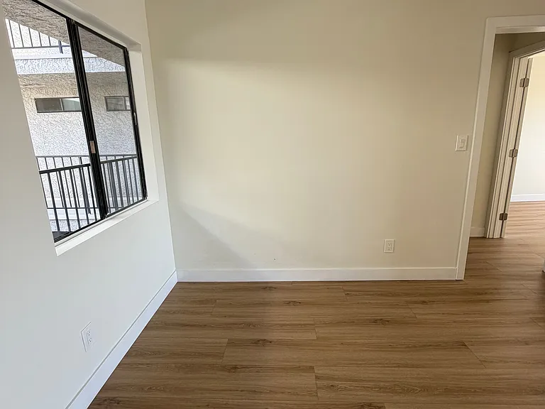 3709 Watseka Ave — Photo 11