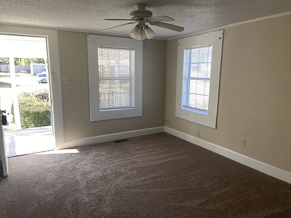 2nd image of 3105 Hood St #A