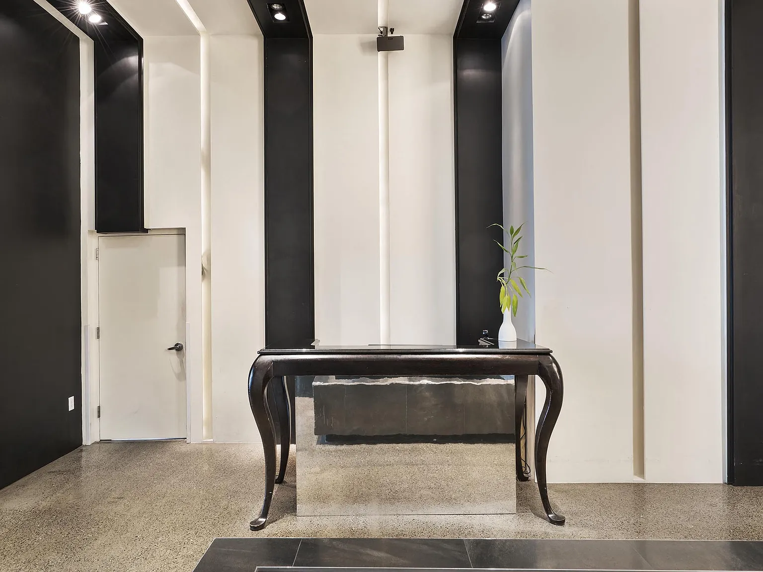 9 REGENT STREET (The Zenith) — Photo 4